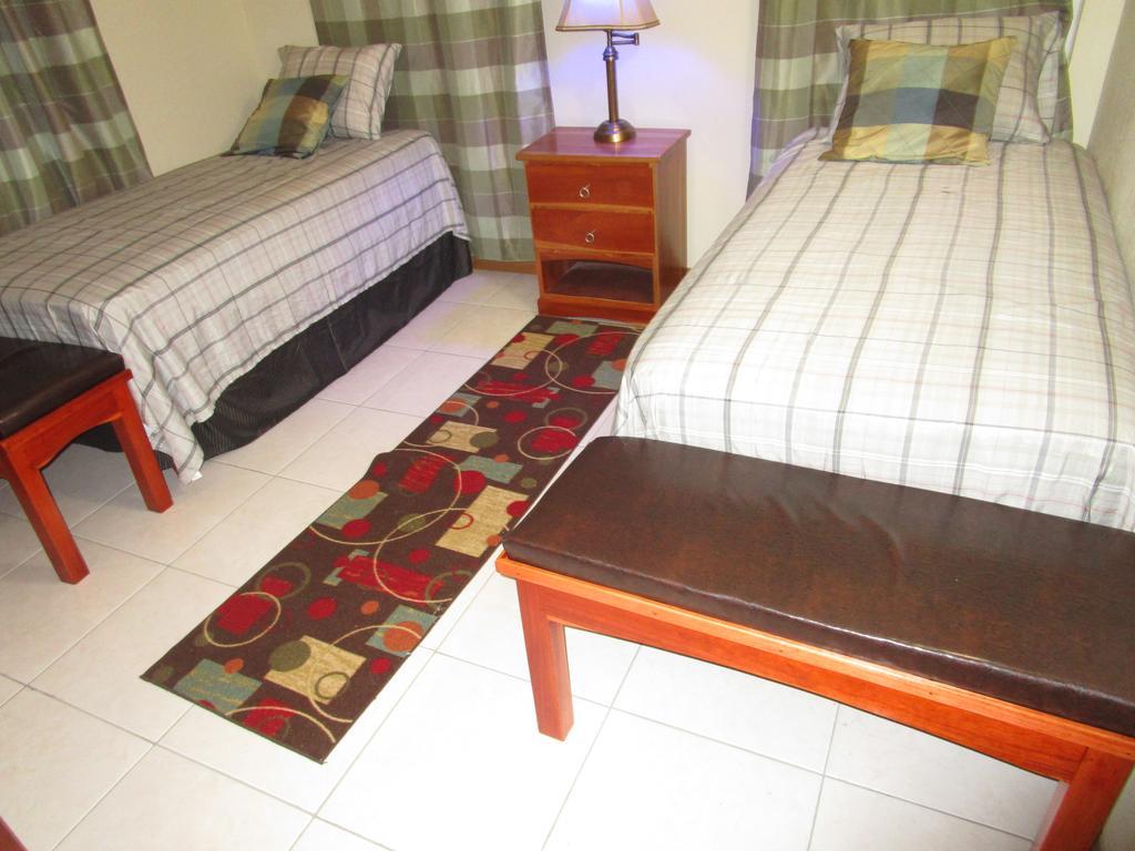 The Residence Portmore Apartments Exterior photo