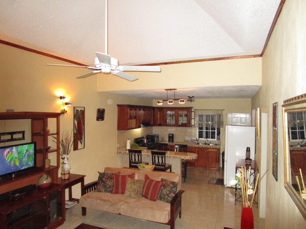 The Residence Portmore Apartments Exterior photo